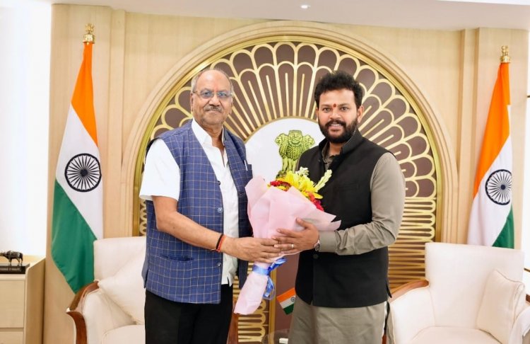 छत्तीसगढ़ के रजत जयंती स्थापना दिवस से पहले रायपुर को अंतरराष्ट्रीय एयरपोर्ट का दर्जा दिया जाये