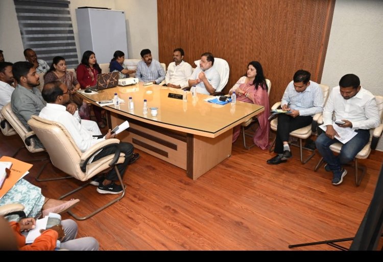 दक्षिण विधायक सुनील सोनी ने निगम जोन 5 में कार्यों की समीक्षा की, कहा किसी भी नागरिक को कार्यों हेतु इधर - उधर भटकना ना पड़े, अधिकारी ऐसी व्यवस्था बनाएं