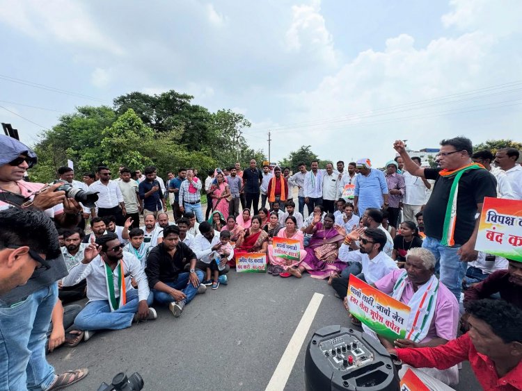 विधायक चातुरी नंद के नेतृत्व में सरायपाली में विधानसभा स्तरीय प्रदेशव्यापी आर्थिक नाकेबंदी एवं चक्काजाम सफलतापूर्वक सम्पन्न