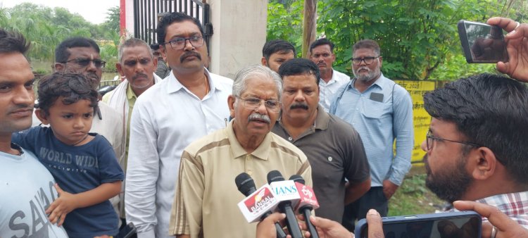 बारिश से कई क्षेत्रों में जल भराव की  समस्या को ध्यान में रखते हुए अधिकारियों से चर्चा-धरमलाल कौशिक