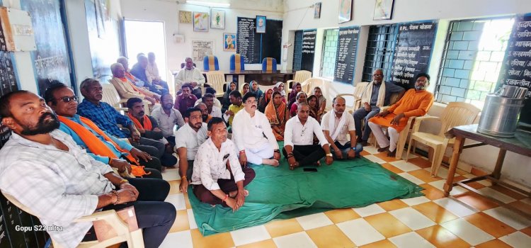 महापौर रामू रोहरा पहुंचे मुड़पार, ‘मन की बात’ सुनकर ग्रामवासी हुए गदगद