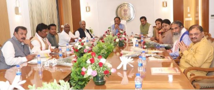 छत्तीसगढ़ सदन में सीएम साय ने सांसदों संग किया रात्रि भोज, अनेक मुद्दों पर की चर्चा