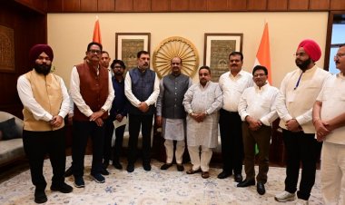 संसद में पहली बार व्यापारियों के लिए विशेष भ्रमण - ओम बिरला ने कैट प्रतिनिधिमंडल का किया स्वागत