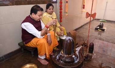 श्रद्धा, सेवा और समर्पण: विधायक डॉ. संपत अग्रवाल ने मंदिर में की पूजा, जनता के कल्याण का लिया संकल्प