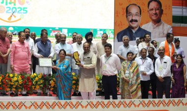 स्वच्छता संगम :- राष्ट्रीय स्तर पर छत्तीसगढ़ राज्य को स्वच्छता में गौरव दिलवाने वाले नगरीय निकायों का नगरीय प्रशासन एवं विकास विभाग ने किया सम्मान