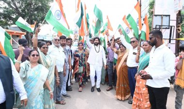 तिरंगे की शान में एकजुट हुआ आरंग – गुरु खुशवंत साहेब जी की अगुवाई में निकली ऐतिहासिक तिरंगा यात्रा
