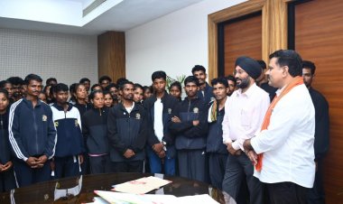  बस्तर के विकास को गति देना हमारी प्राथमिकता-उपमुख्यमंत्री श्री शर्मा