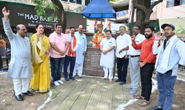 रायपुर निवासी सेना के लेफ्टिनेंट कर्नल शहीद पंकज विक्रम सम्पूर्ण राष्ट्र के गौरव पुरूष हैँ रायपुर निवासी शहीद पंकज विक्रम का 38वें शहादत दिवस पर किया नमन