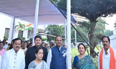 महापौर मीनल चौबे ने 79वें स्वतंत्रता दिवस पर नगर निगम मुख्यालय में फहराया राष्ट्रध्वज तिरंगा