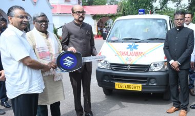 राज्यपाल श्री डेका ने वनवासी विकास समिति को सौंपी एम्बुलेंस की चाबी