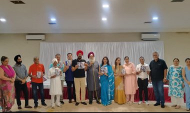 कवियित्री एवं लेखिका जया सरकार के कविता-संग्रह “अल्हड़ भोली सयानी” का विमोचन
