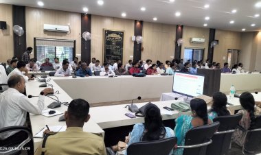 मुख्यमंत्री  विष्णु देव साय ने वीसी लेकर की जिलों में लंबित कार्यों की समीक्षा  वर्चुअल बैठक में कलेक्टर हुए सम्मिलित