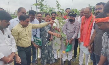 क्रेडा अध्यक्ष श्री सवन्नी द्वारा ऊर्जा शिक्षा उद्यान का किया निरीक्षण