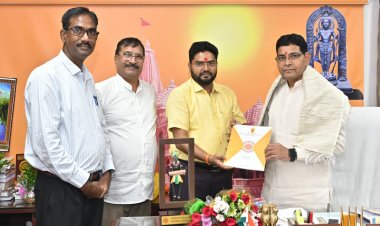 छत्तीसगढ़ मंत्री मंडल विस्तार: टंक राम वर्मा को उच्च शिक्षा विभाग की जिम्मेदारी, श्री रावतपुरा सरकार यूनिवर्सिटी प्रतिनिधियों ने दी शुभकामनाएं...