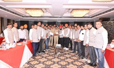 युवा कैट बिज़नेस मीट उत्साह के साथ संपन्न , एसएसपी लाल उमेद सिंह और एएसपी प्रशांत शुक्ला की गरिमामयी उपस्थिति रही