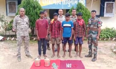 Breaking : बड़ी वारदात के फिराक में थे नक्सली, 2 लाख इनामी सहित 4 गिरफ्तार