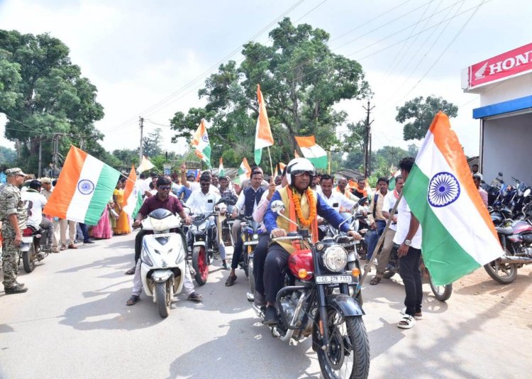 वन मंत्री  केदार कश्यप तिरंगा यात्रा में हुए शामिल