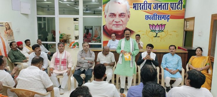 13 अगस्त को रायपुर के शहीद स्मारक से निकलेगी भव्य तिरंगा यात्रा, स्वतंत्रता दिवस पर सभी घरो में तिरंगा लगाने की अपील – रमेश सिंह ठाकुर