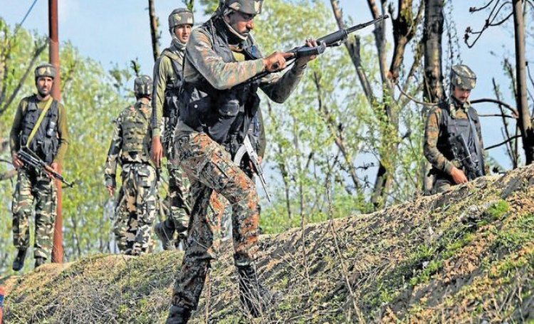 बीजापुर में सुरक्षाबलों और नक्सलियों के बीच मुठभेंड,DRG के दो जवान घायल,नक्सलियों को भारी नुकसान होने की खबर