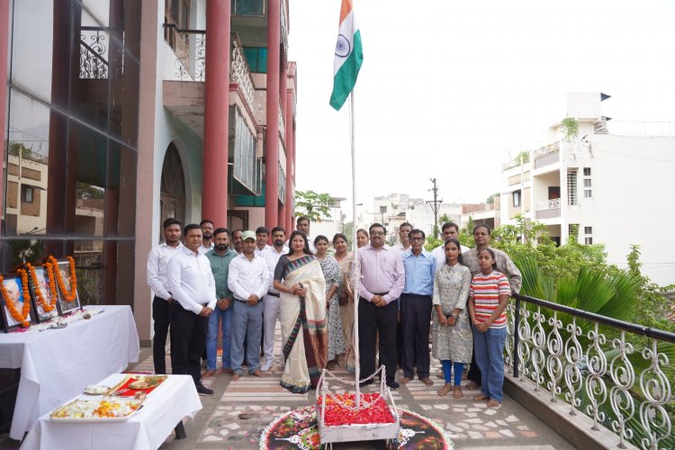  राज्य बाल अधिकार संरक्षण आयोग में डॉ. वर्णिका शर्मा ने फहराया राष्ट्रीय ध्वज