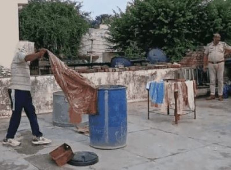 Crime News : मेरठ हत्याकांड जैसा मामला, नीले ड्रम में मिला युवक का शव, इलाके में फैली सनसनी