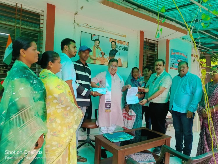 भाजपा ने किया पक्के आवास का सपना साकार सुनील सोनी दक्षिण विधानसभा के हितग्राहियों को भवन निर्माण अनुज्ञा प्रदान