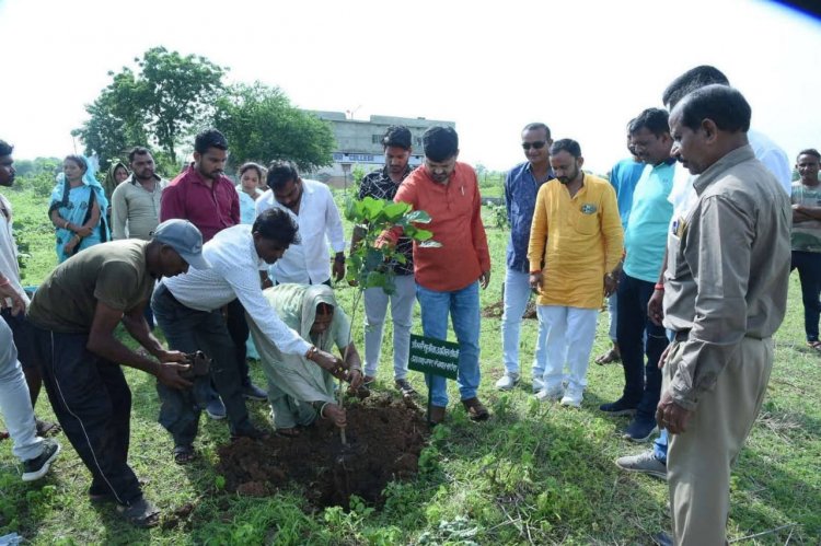 Women for Tree Campaign' का शुभारंभ किये विधायक अनुज
