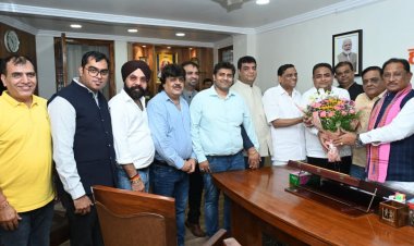 मुख्यमंत्री  साय से मुलाकात कर छत्तीसगढ़ चेंबर ऑफ कॉमर्स एंड इंडस्ट्रीज ने जीएसटी में नए टैक्स स्लैब का स्वागत करते हुए आभार जताया