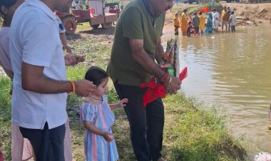 निगम संस्कृति विभाग अध्यक्ष अमर गिदवानी ने अपने घर के श्रीगणेश की मूर्ति का अमलेश्वर में  किया श्रद्धापूर्ण विसर्जन0