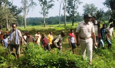 वन अतिक्रमण रोकने के लिए बम्हनी क्षेत्र में ग्रामीणों को किया गया जागरूक