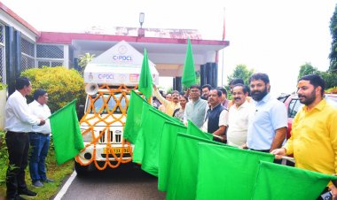 वित्त मंत्री  ओ.पी. चौधरी ने पीएम सूर्य घर मुफ्त बिजली योजना के प्रचार-प्रसार रथ को हरी झंडी दिखाकर किया रवाना