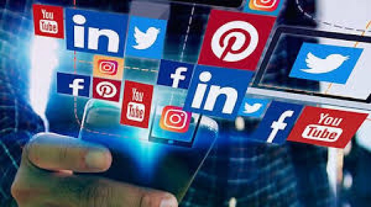 नेपाल सरकार ने सुप्रीम कोर्ट के आदेश के बाद सोशल मीडिया प्लेटफॉर्म पर बैन लगा दिया है.