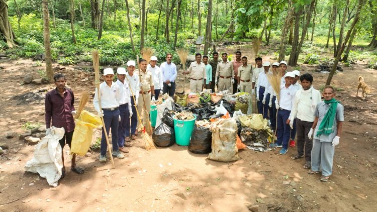 अंतर्राष्ट्रीय साक्षरता दिवस पर तुरतुरिया पर्यटन स्थल हुआ प्लास्टिक मुक्त धाम