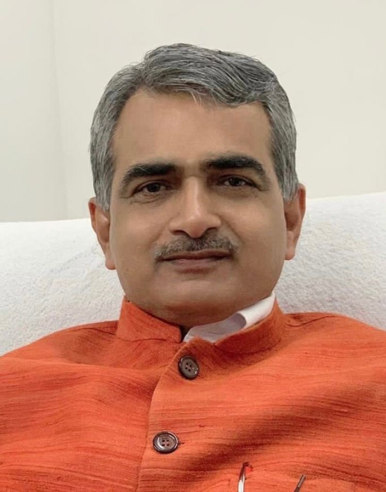 वैचारिक दरिद्रता के चलते कांग्रेस अराजक व असंसदीय वामपंथी भाषा और विचारों पर पल रही है और यही अब कांग्रेस की नियति हो चली : पाण्डेय