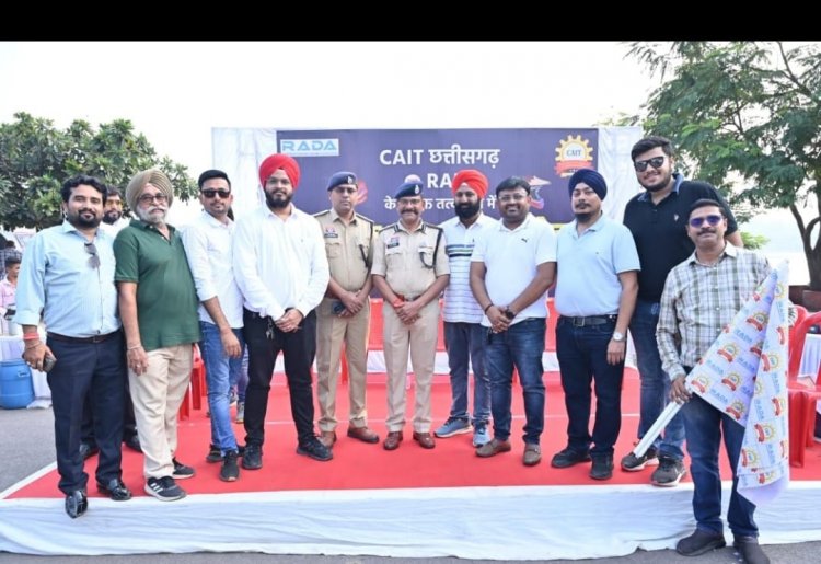 रायपुर में सड़क सुरक्षा के लिए युवा कैट एवं राडा की संयुक्त पहल हेलमेट जागरूकता बाइक रैली में युवाओं और व्यापारियों का उमड़ा उत्साह