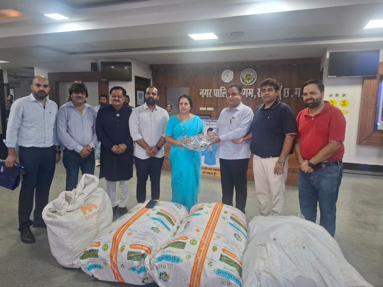 छत्तीसगढ़ चेम्बर परिवार बस्तर बाढ़ पीड़ितों के साथ कंधे से कंधा मिलाकर खड़ा है -सतीश थौरानी