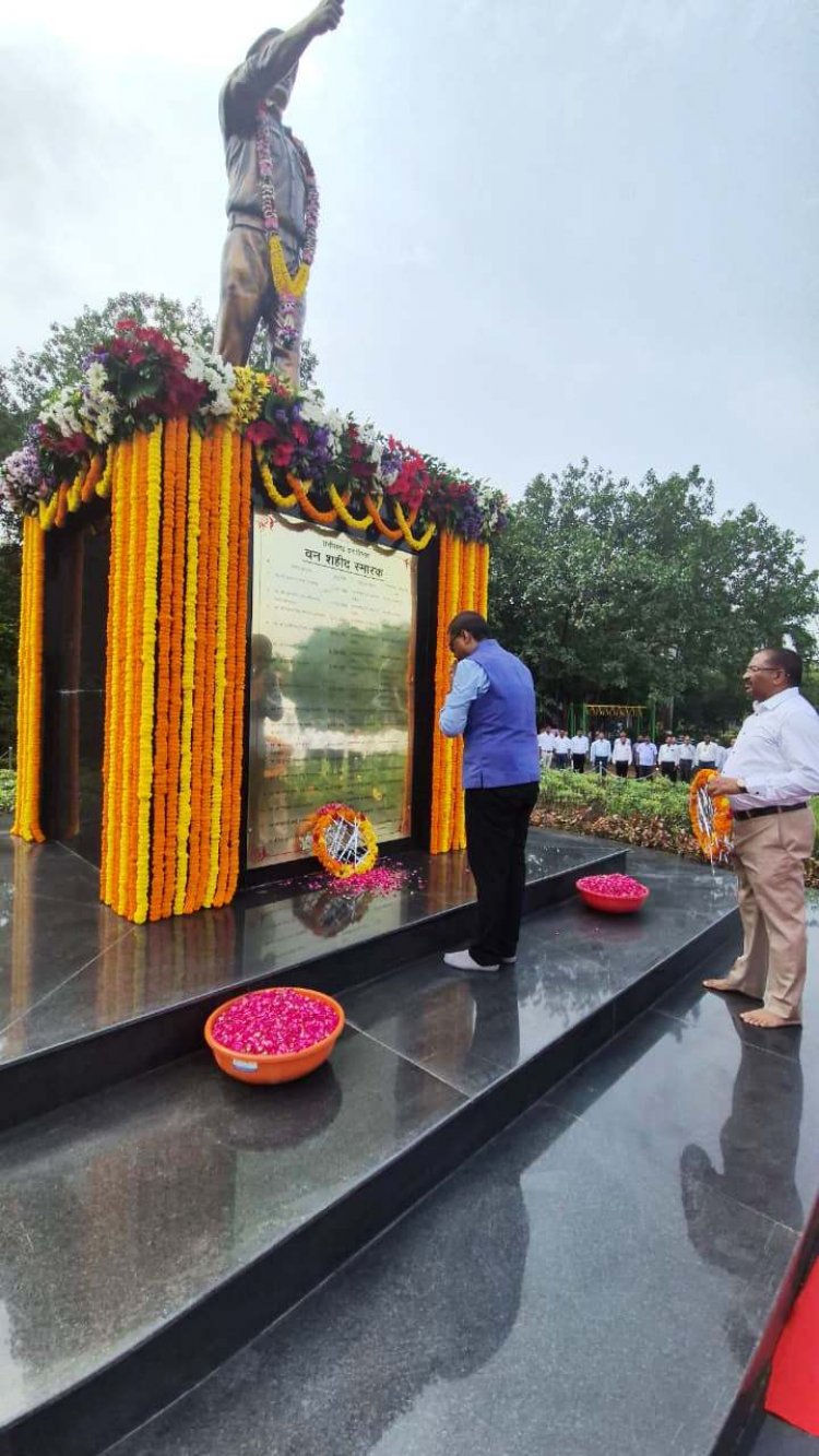वनमंत्री श्री कश्यप ने राष्ट्रीय वन शहीद दिवस के अवसर पर वन शहीदों को दी श्रद्धांजलि