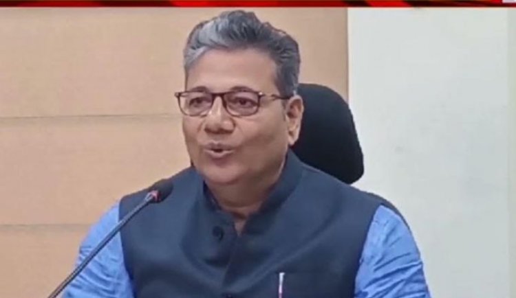 CG : छत्तीसगढ़ बिजली नियामक आयोग के चेयरमैन हेमंत वर्मा ने दिया इस्तीफा