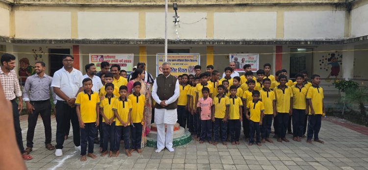 शासकीय दृष्टि, श्रवण बाधितार्थ विद्यालय में मनाया गया सेवा पखवाड़ा दिवस योग आयोग के अध्यक्ष श्री सिन्हा हुए शामिल