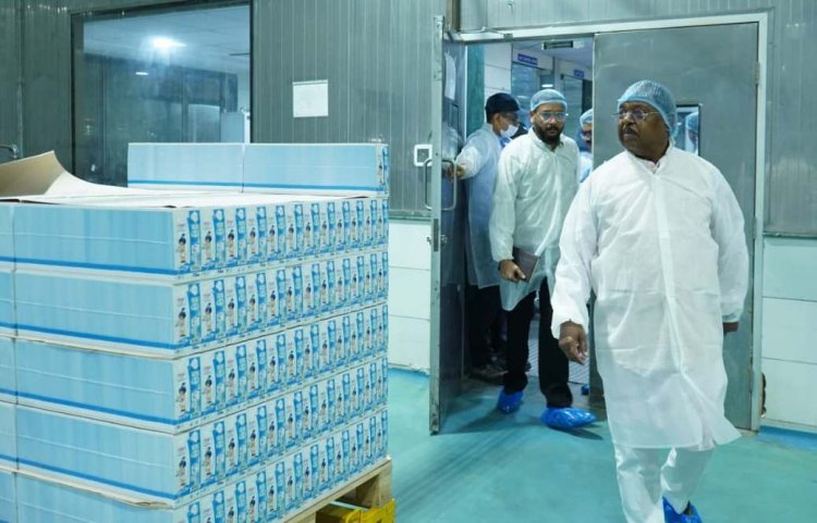 कृषि मंत्री  रामविचार नेताम गुजरात में आयोजित 'राइजिंग एग्री समिट' में हुए शामिल