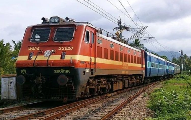 नवरात्रि पर डोंगरगढ़ जाने वालों के लिए खुशखबरी, 10 एक्सप्रेस ट्रेनों का ठहराव