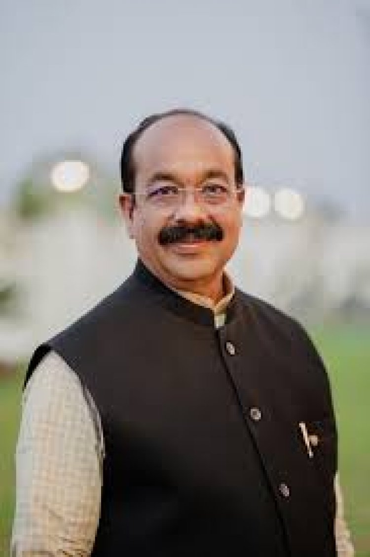 उप मुख्यमंत्री  अरुण साव ने समीक्षा बैठक में स्ट्रीट लाइटिंग के कार्यों को पार्षद, अध्यक्ष और महापौर निधि से भी कराए जाने की व्यवस्था के दिए थे निर्देश