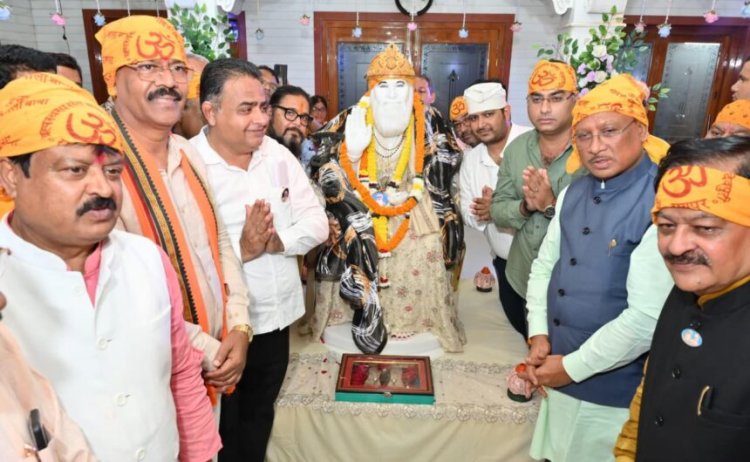 मुख्यमंत्री साय संत बाबा हरदास राम साहिब जी की बरसी महोत्सव में हुए शामिल, प्रदेशवासियों की सुख-समृद्धि एवं खुशहाली की कामना