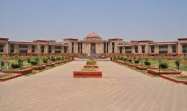 छत्तीसगढ़ हाईकोर्ट में महत्वपूर्ण तबादले और नियुक्तियां, रजनीश श्रीवास्तव बनाये गए रजिस्ट्रार जनरल, इन्हें भी मिली नई जिम्मेदारी