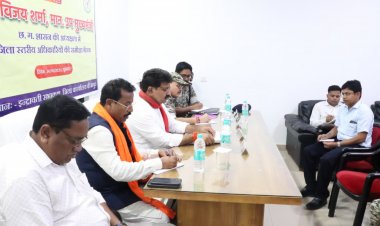 उपमुख्यमंत्री  विजय शर्मा ने पुनर्वास केंद्र में सुविधाओं की ली समीक्षा बैठक