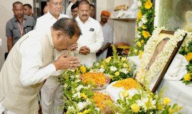 मुख्यमंत्री  विष्णु देव साय ने पूर्व विधानसभा उपाध्यक्ष स्वर्गीय श्री बनवारी लाल अग्रवाल को दी श्रद्धांजलि