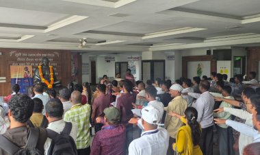 लौह पुरुष सरदार वल्लभ भाई पटेल की 150वीं जयन्ती राष्ट्रीय एकता दिवस पर रायपुर नगर निगम मुख्यालय भवन और सभी 10 जोन कार्यालयों में निगम अधिकारियों और कर्मचारियों ने सामूहिक रूप से ली राष्ट्रीय एकता शपथ