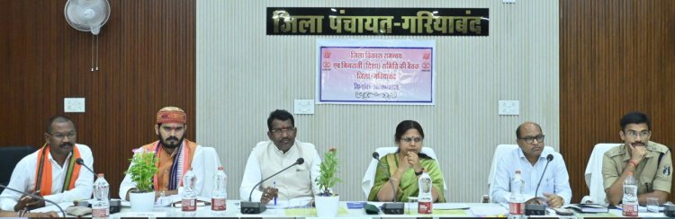 दुर्घटना कम करने सड़कों पर करें सुधारात्मक कार्य: सांसद श्रीमती चौधरी