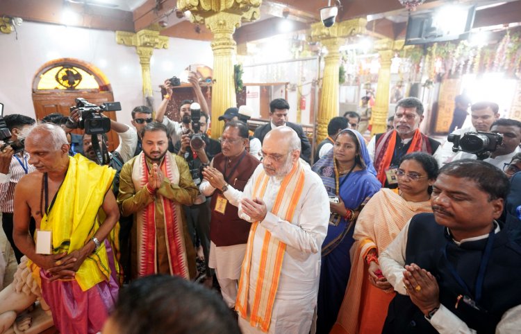 केंद्रीय गृह मंत्री अमित शाह ने की मां दंतेश्वरी की पूजा-अर्चना