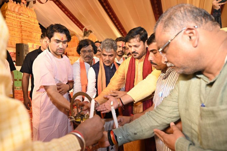 इस कलयुग में बालाजी सरकार जैसा कोई दूसरा देवता नहीं है-पं. धीरेन्द्र कृष्ण शास्त्री